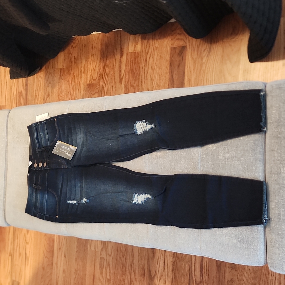 NWT Refuge Jeans